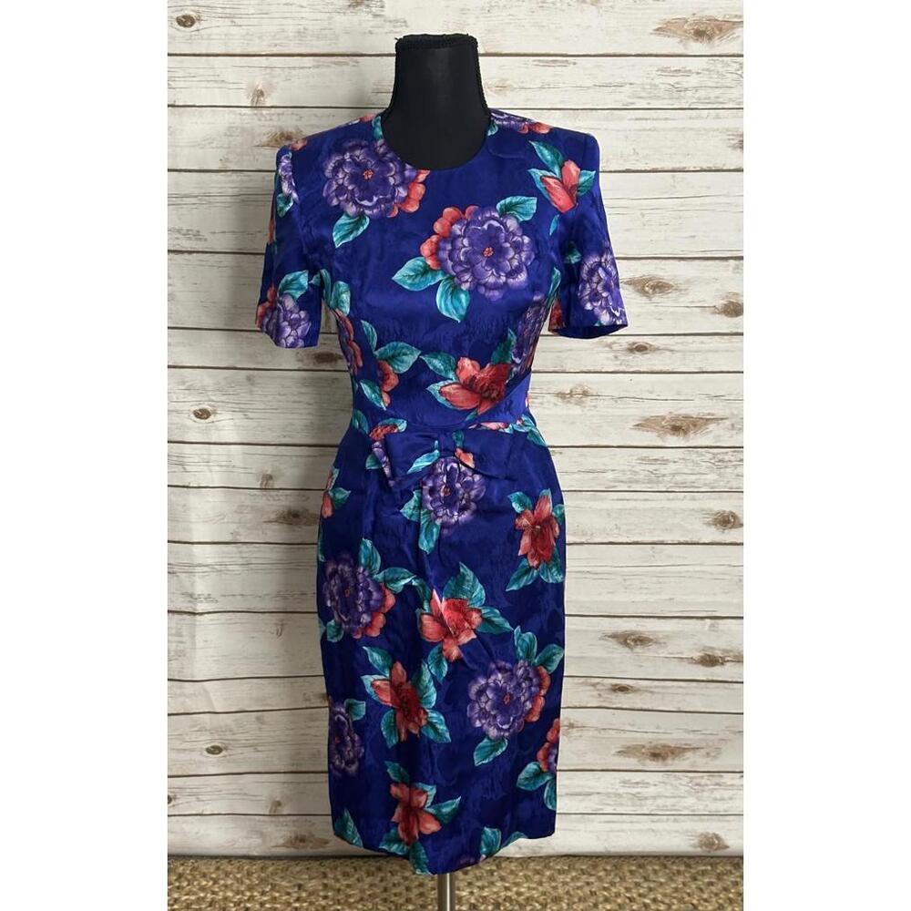 Vtg Talbots Petite Dynasty-inspired multicolored floral silk sheath dress Size 2